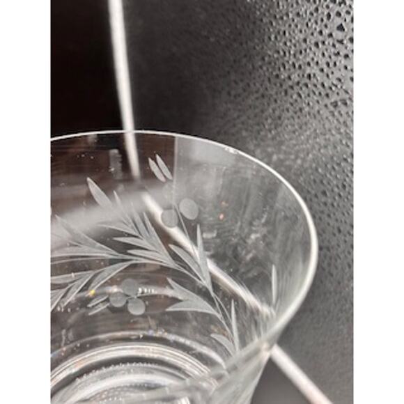 Set of 4 Vintage Etched Crystal Wine Glasses Elegant Stemware Cocktail READ - Picture 10 of 10